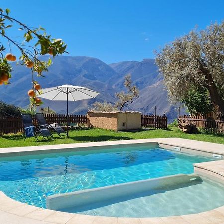 Casa Rural Cortijo El Potro 오르히바 외부 사진