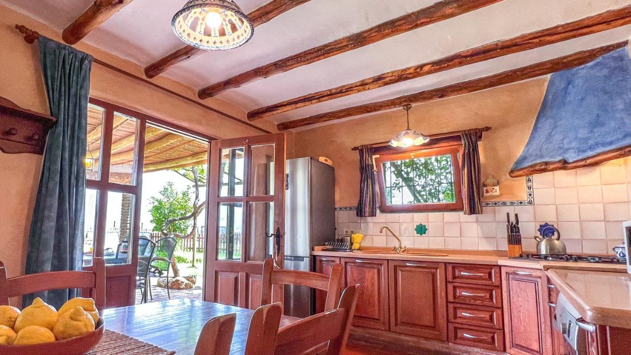 Casa Rural Cortijo El Potro 오르히바 외부 사진