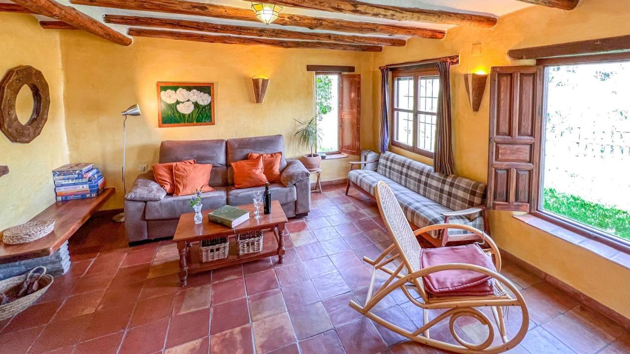 Casa Rural Cortijo El Potro 오르히바 외부 사진